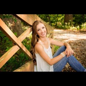 Meet your Posher, Madeline